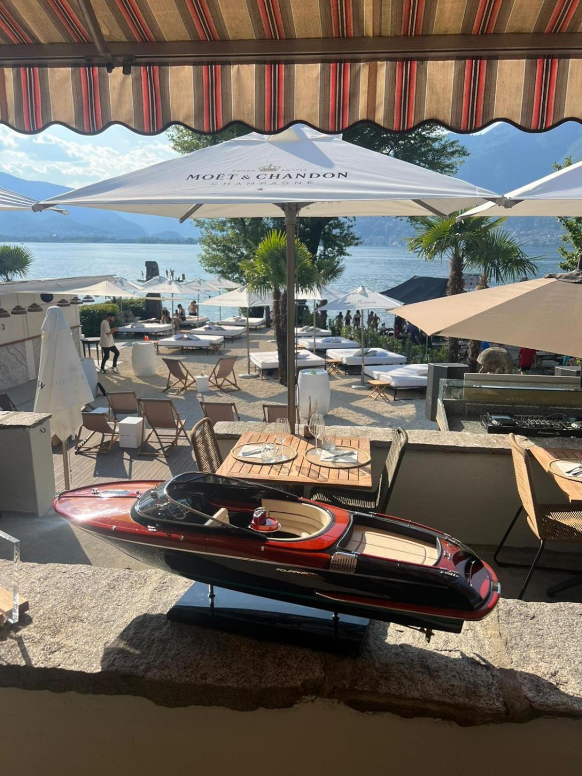 Riva Club I Boutique I Restaurant *
