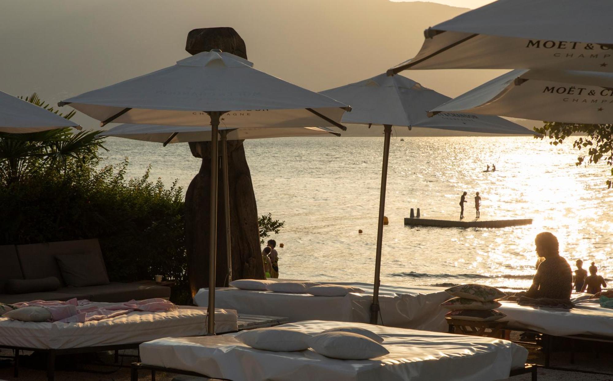 Riva Club I Boutique I Restaurant * Gambarogno